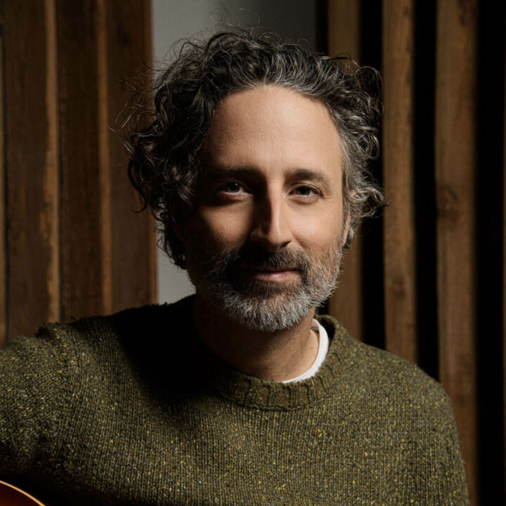 Louis-Jean Cormier Louis-Jean Cormier, auteur-compositeur-interprète
