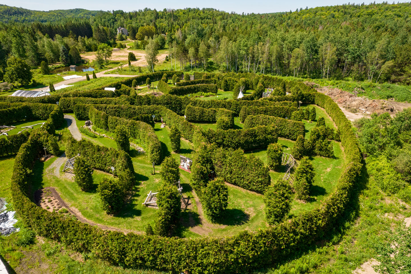 Labyrinthe du Coureur des Bois, Saint-Mathieu-du-Parc